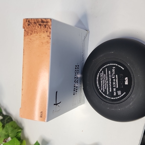 It Celebration Foundation Full Coverage Powder NIB - Picture 8 of 8